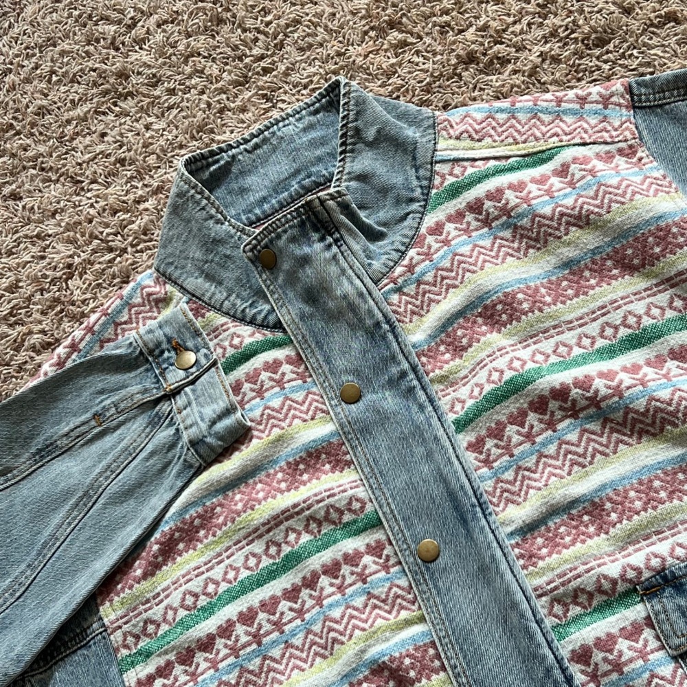 POL Denim Tapestry Heart Patch Jacket Light Wash Boho Oversized Small